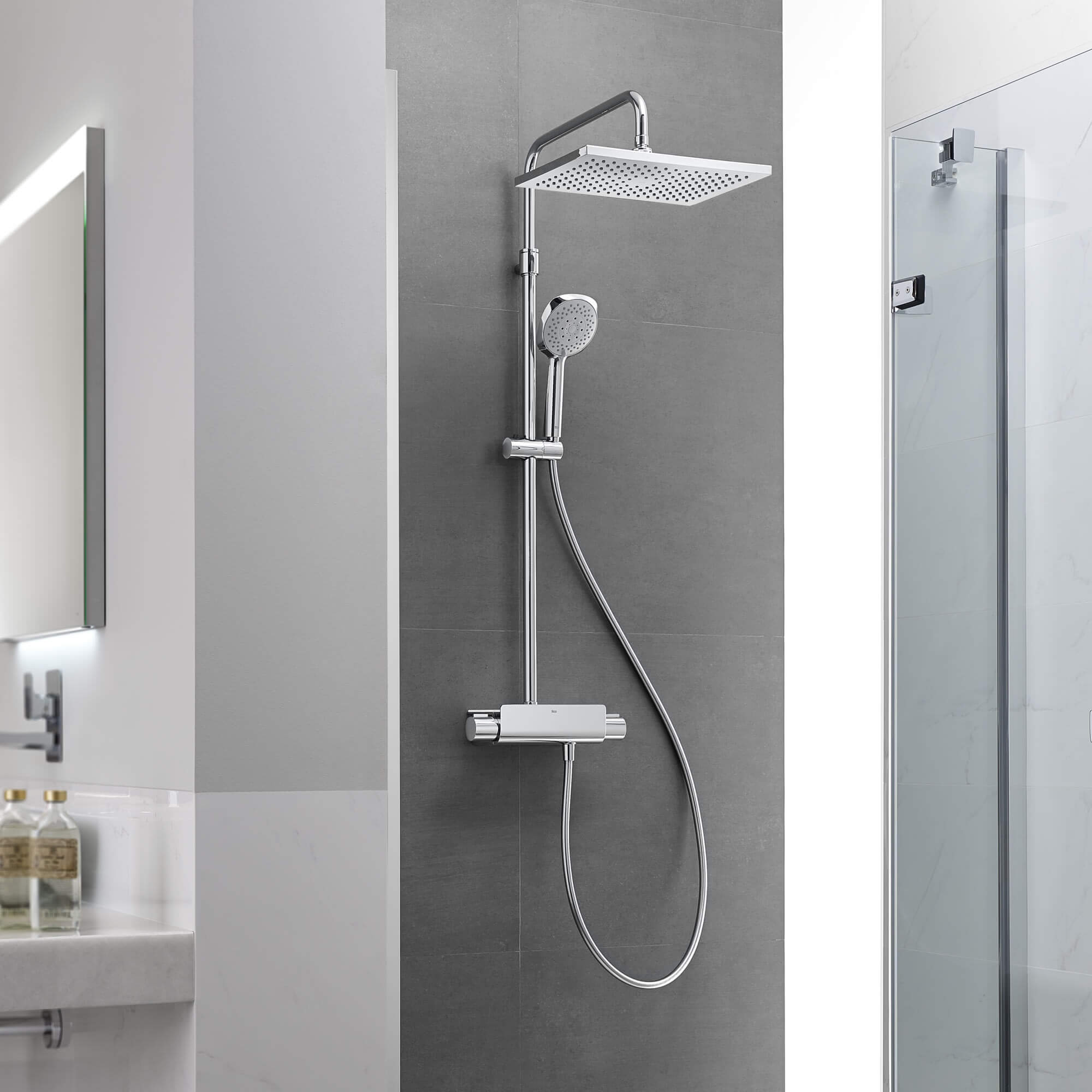 Roca Deck Chrome Thermostatic Shower Column With Round Head