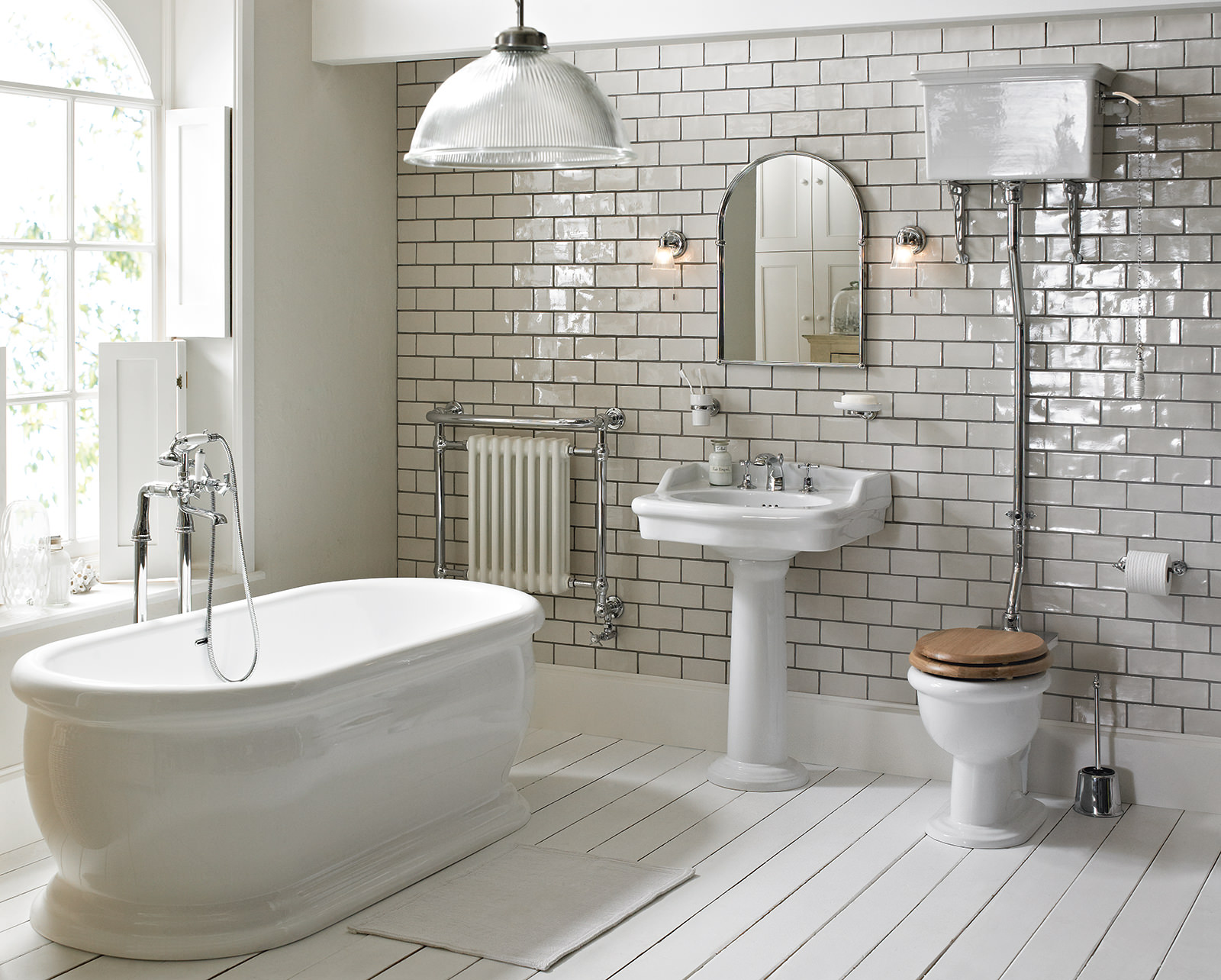 Heritage Victoria Traditional Bathroom Suite 3